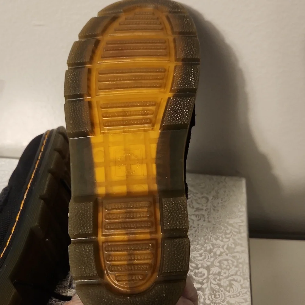 Kids Dr. Martens Black Combat Boots Size 1. - Picture 10 of 11